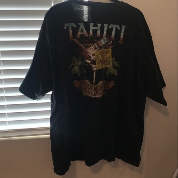 ✨Tahiti St johns Bay Tahiti graphic tee - Picture 1 of 4